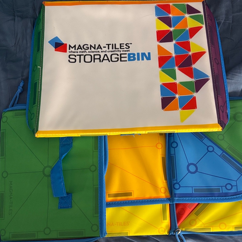 Magna-Tiles Colorful Storage Bin